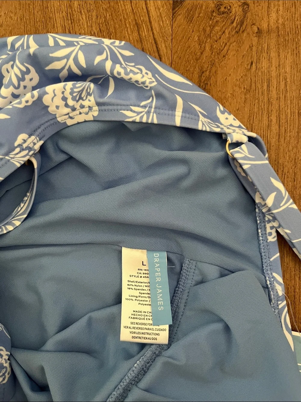 NWT Draper James Dahlia Scalloped Swim Top